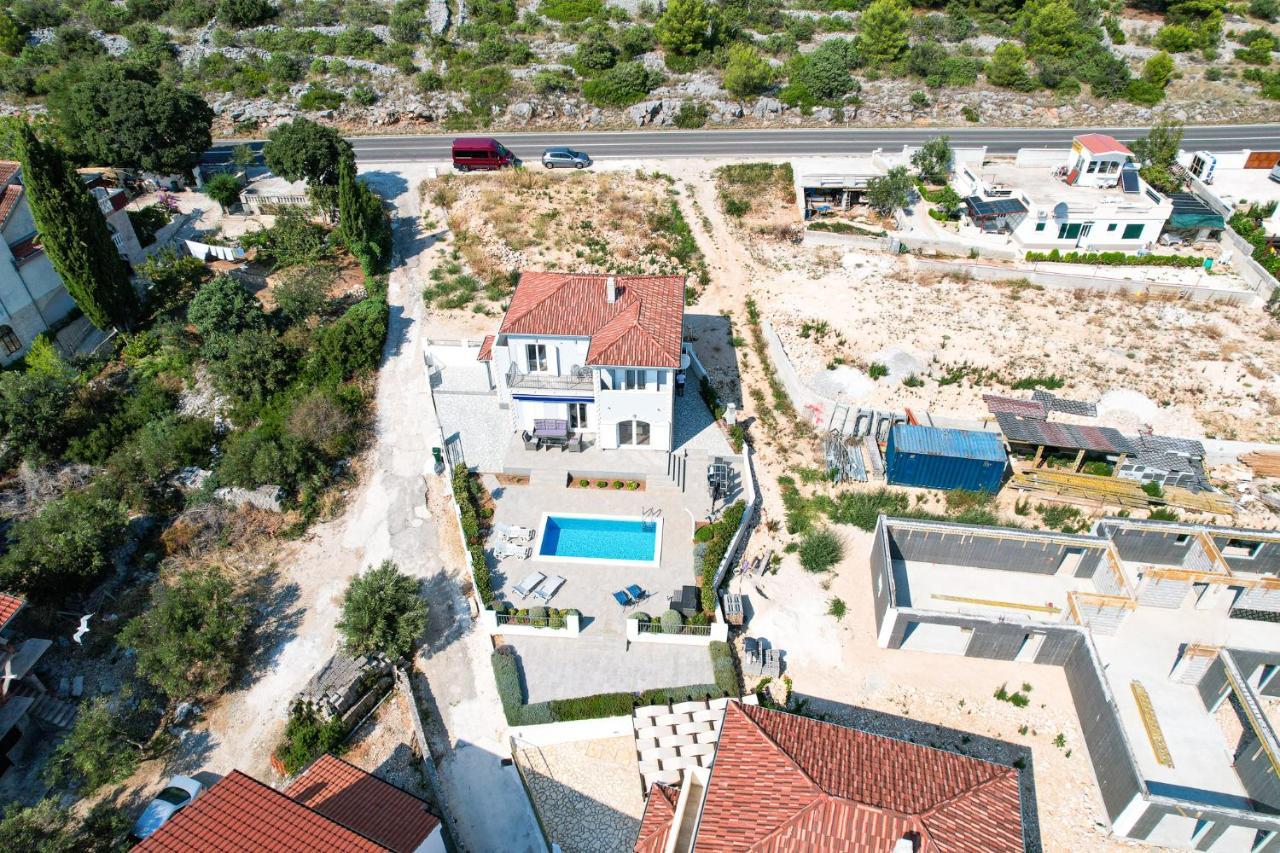 Villa Patricia 로고즈니차 외부 사진