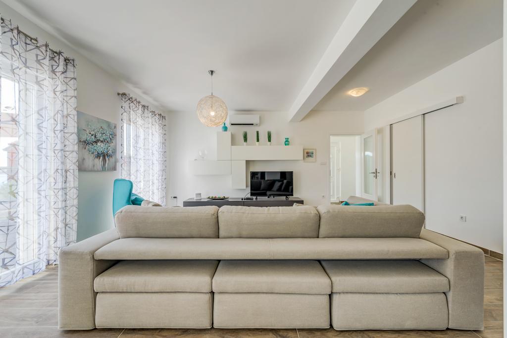Villa Patricia 로고즈니차 외부 사진